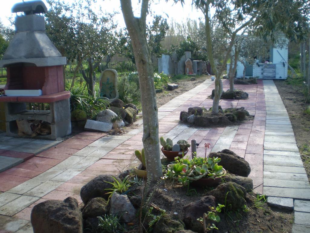 مبيت وإفطار Marrùbiu Il Giardino Di Emilio الغرفة الصورة